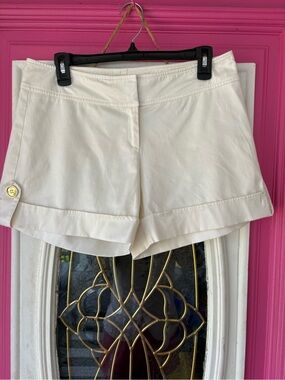 Cache Cream High-Waist Cuffed Shorts